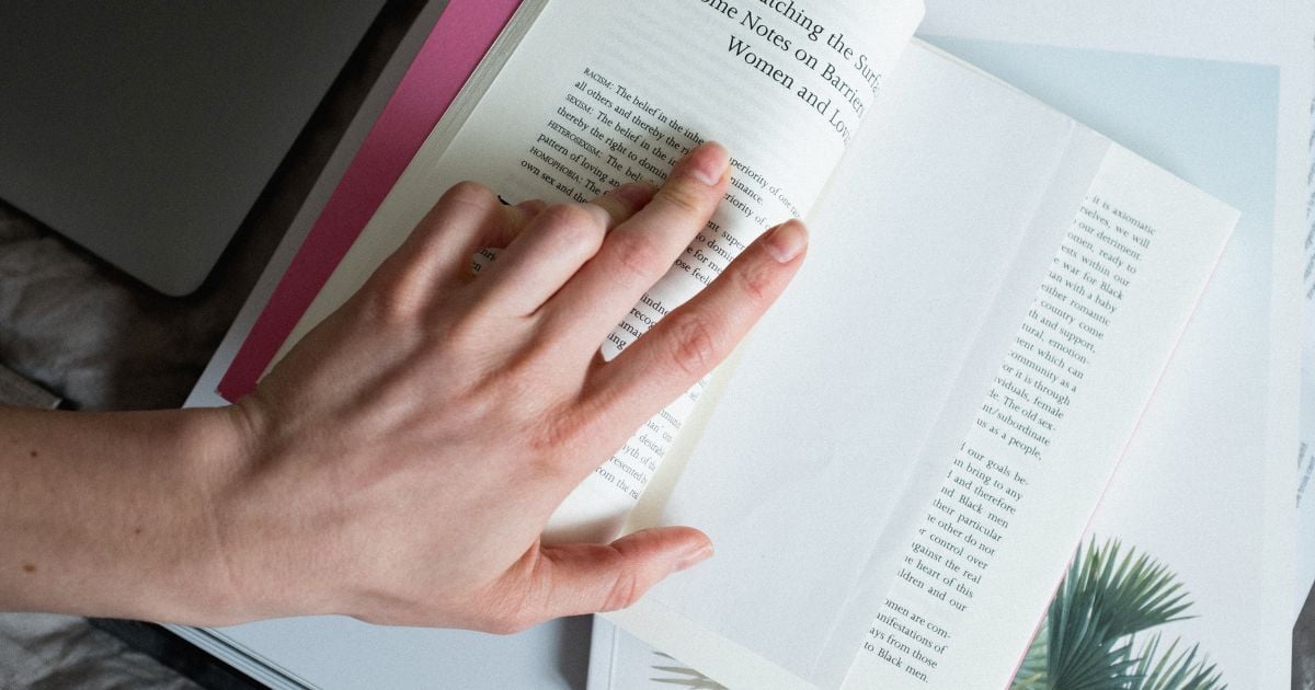 Las grandes ventajas de leer en voz alta; le ayudará en sus actividades diarias