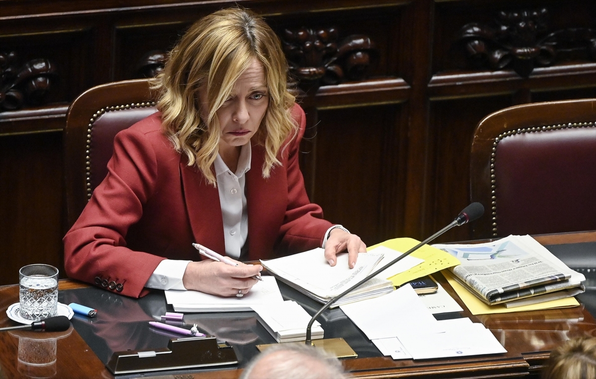 Unos comprometidos ‘chats’ antiguos del partido de Meloni ruborizan al Gobierno italiano