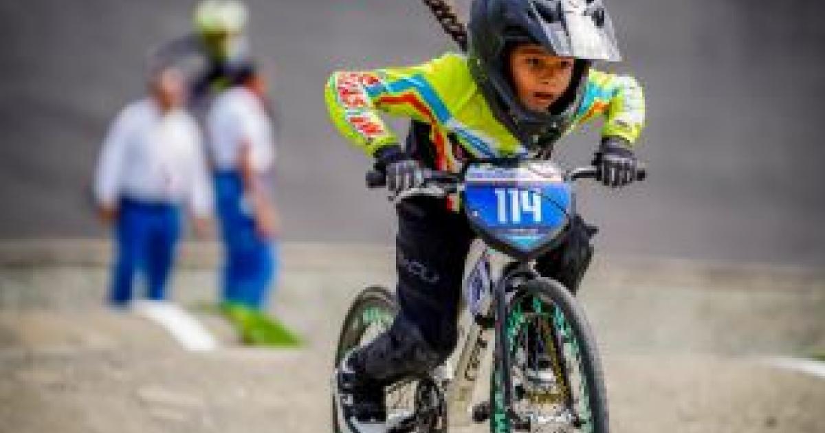 Noticias Medellín: Niña prodigio del BMX en Antioquia busca apoyo Noticias Medellín: Niña prodigio del BMX en Antioquia busca apoyo
