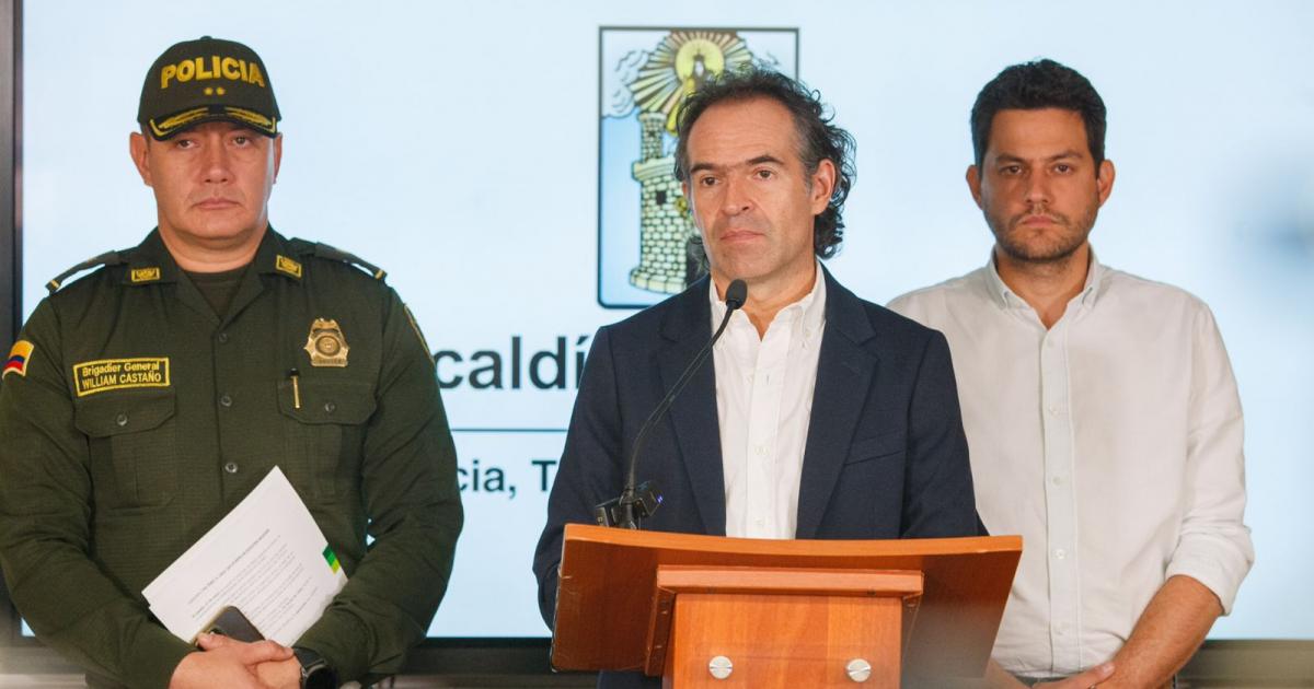 Noticias Medellín: Alcalde pidió denunciar a los asesinos de un docente Noticias Medellín: Alcalde pidió denunciar a los asesinos de un docente