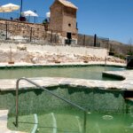el balneario de este pequeño pueblo de Granada cuida tu piel y alivia los dolores