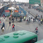 Cierran estación de TransMilenio por manifestaciones en Portal Américas Cierran estación de TransMilenio por manifestaciones en Portal Américas