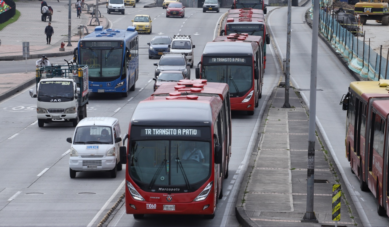 Ciudadanos seguirán ‘apeñuscados’: obra de vital TransMilenio se caería
