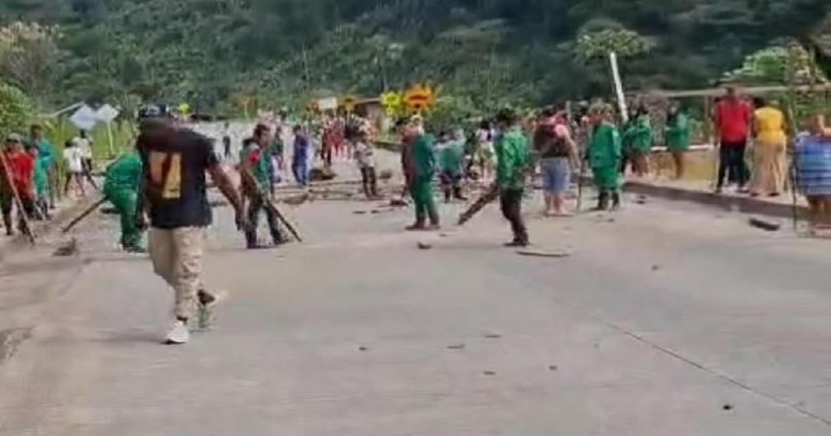 Noticias Antioquia: Transportadores piden acción por vía Medellín – Quibdó Noticias Antioquia: Transportadores piden acción por vía Medellín – Quibdó