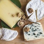 El nefrólogo Enrique Morales explica el riesgo de la bacteria E. coli detectada en un queso francés