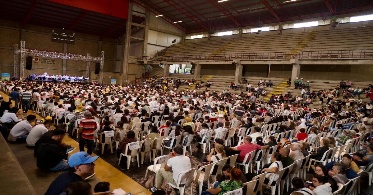 Noticias Medellín: Indemnizaron a más de mil víctimas del conflicto armado