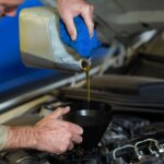 ¿El aceite se revisa con el motor caliente o frío? ¿El aceite se revisa con el motor caliente o frío?