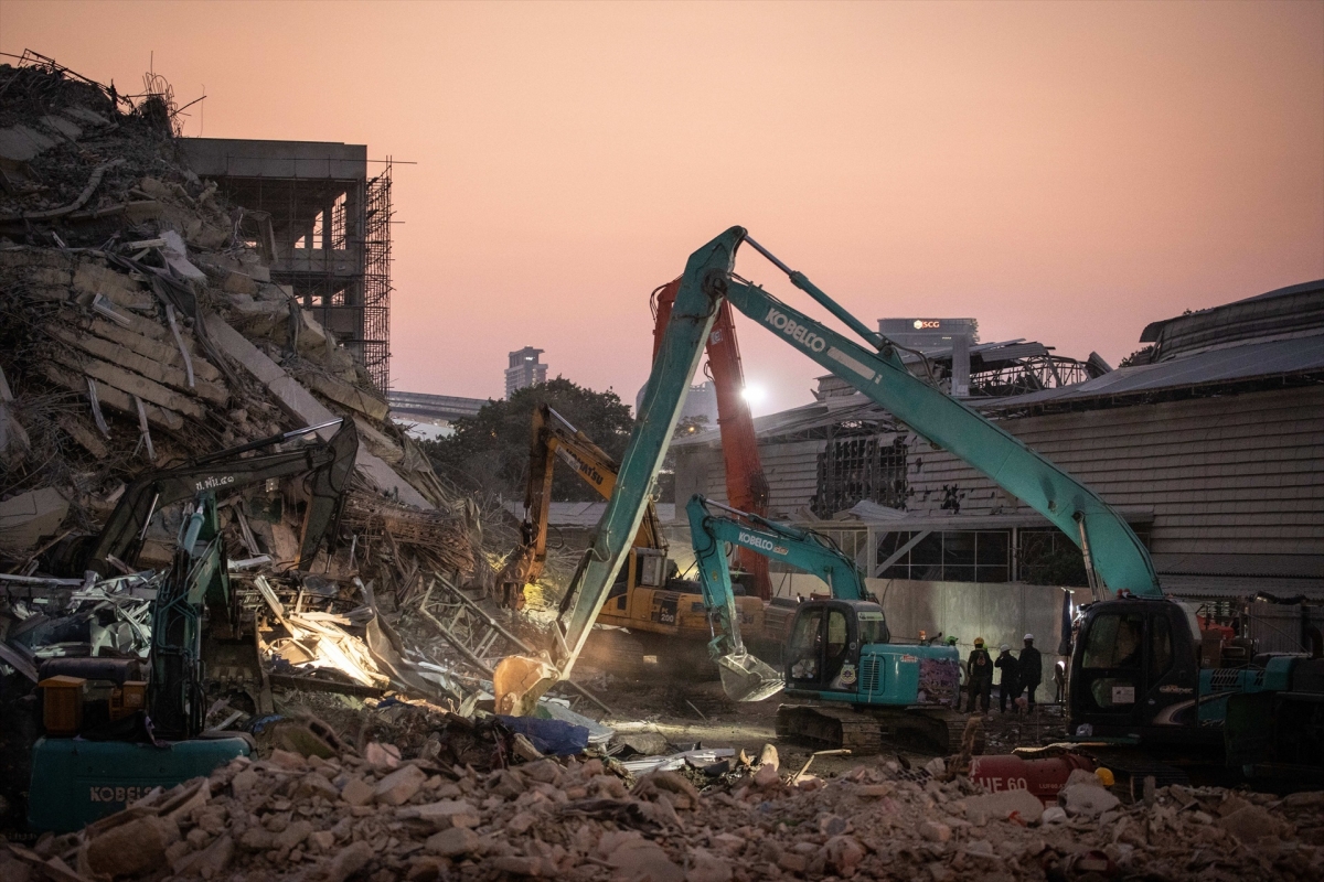 17 muertos y más de 80 desaparecidos en el edificio derrumbado en Bangkok por el terremoto de Birmania
