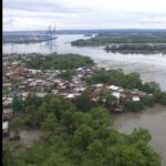 Así es cómo buscan restos humanos perdidos en el agua entre los manglares de Buenaventura