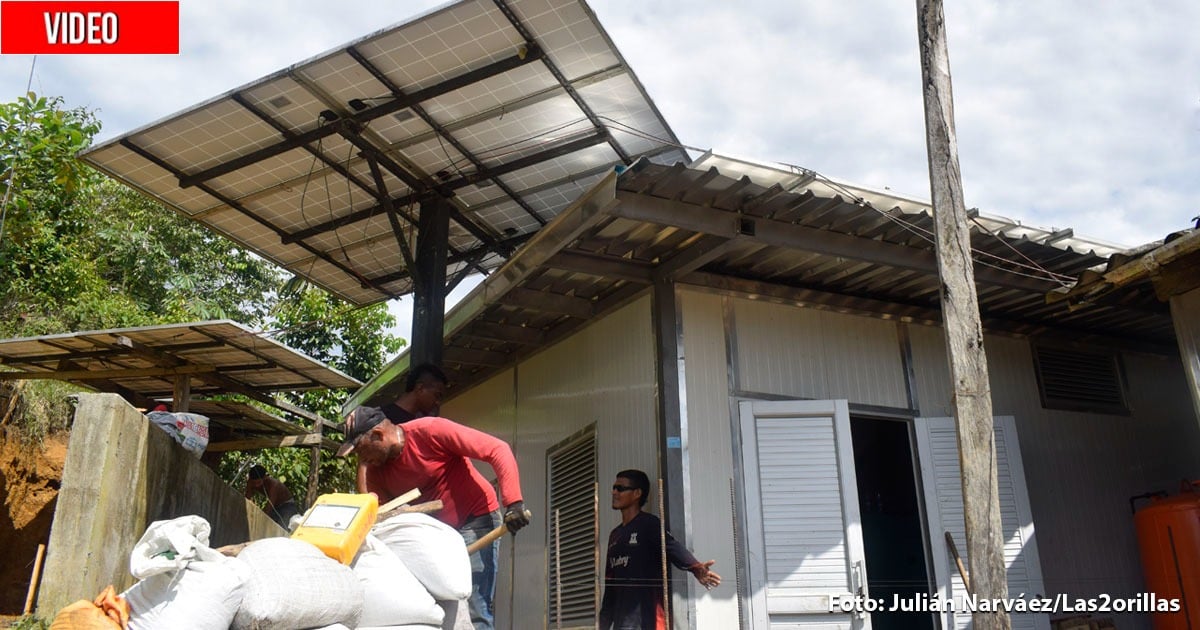 Así es como se les enseña a los pescadores de Bahía Málaga a aprovechar la energía solar que les llegó Así es como se les enseña a los pescadores de Bahía Málaga a aprovechar la energía solar que les llegó