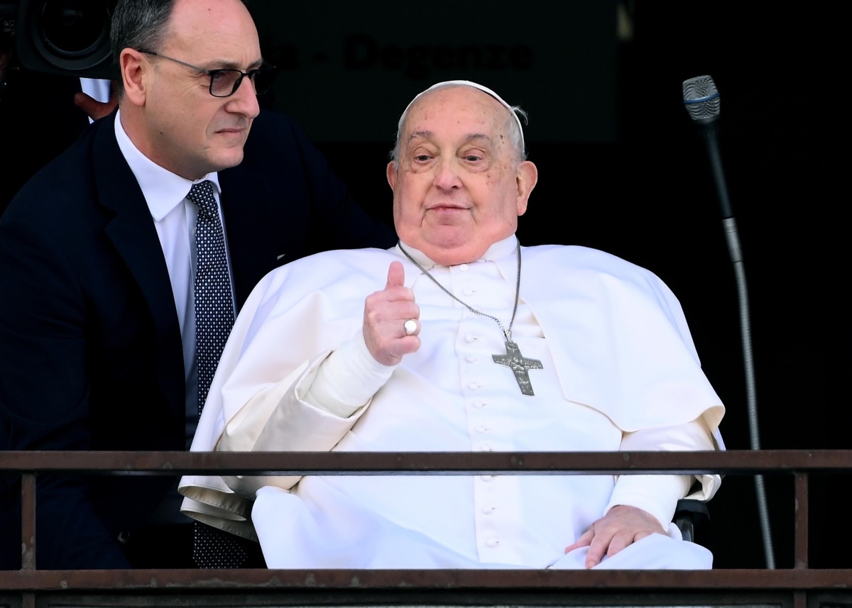 Cómo los médicos salvaron la vida del Papa Francisco en el último momento Cómo los médicos salvaron la vida del Papa Francisco en el último momento