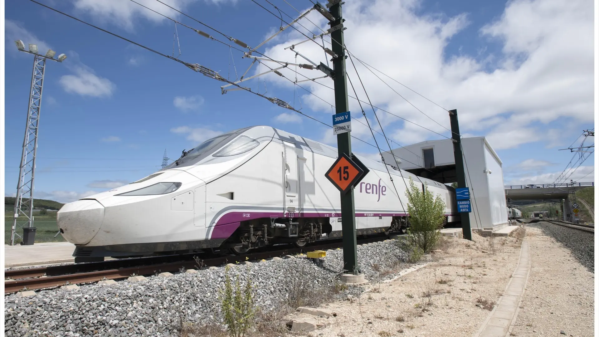 Desconvocan las huelgas parciales en Renfe previstas para finales de marzo y abril