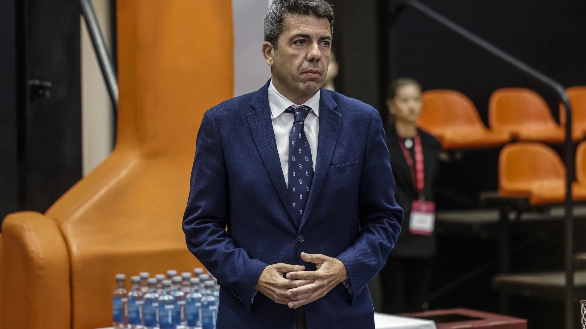 Detenido un hombre de 30 años por amenazar de muerte a Mazón en redes sociales