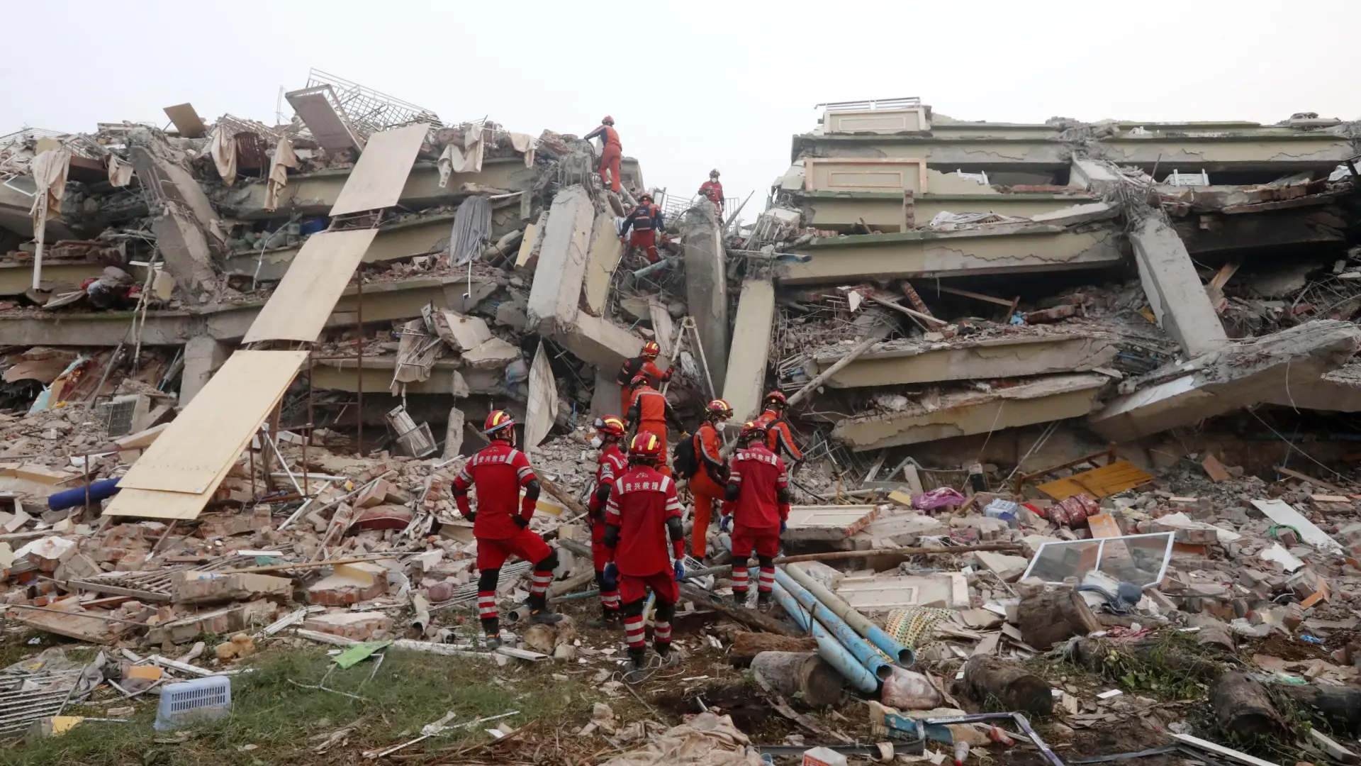 El terremoto en Birmania deja más de 2.000 muertos y hospitales desbordados mientras continúa la guerra civil