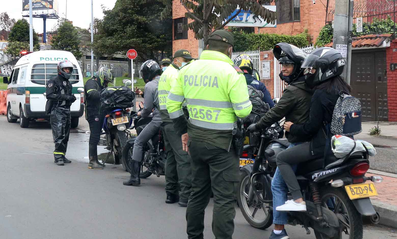 Conductores se libran de multa ilegal: A movilidad se le dañó el juego