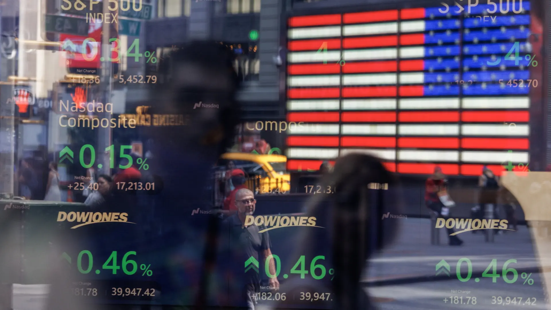 Los bandazos de Trump en su guerra comercial vuelven a golpear a Wall Street, que cierra la semana con fuertes pérdidas