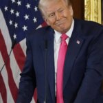 Trump insta al Supremo a limitar el poder de los jueces para frenar sus políticas