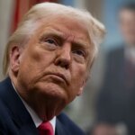 Trump lanza una aplicación móvil para que los migrantes irregulares notifiquen su salida de EEUU