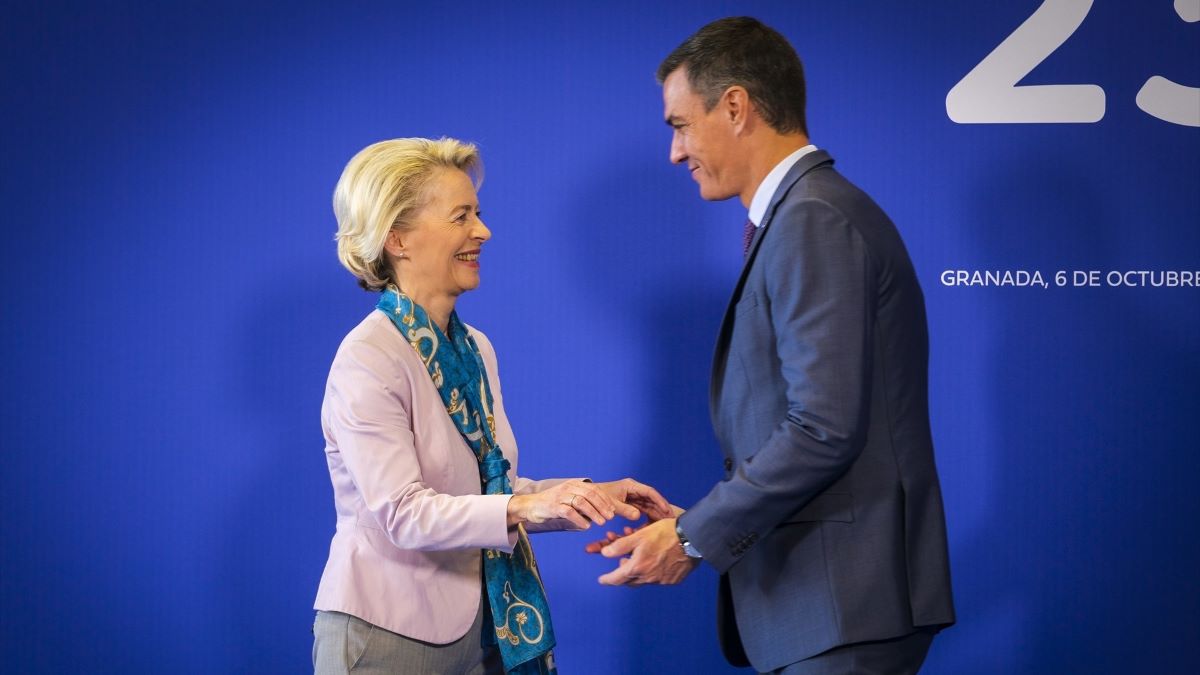 Sánchez elude hablar del rearme europeo y da un mitin en Bruselas ensalzando a China