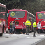 TransMilenio activa desvíos en la Caracas: ciudadanos les tocó a pie TransMilenio activa desvíos en la Caracas: ciudadanos les tocó a pie