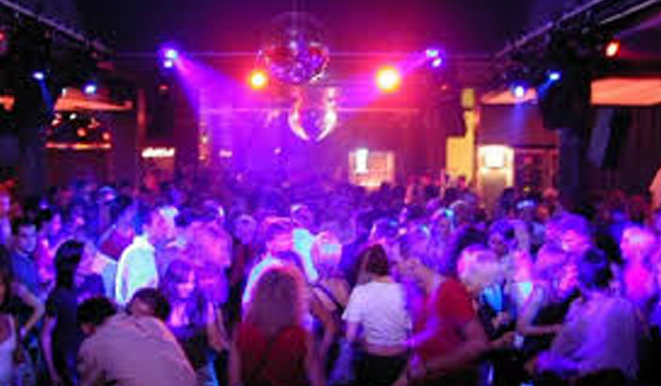 De la rumba al pánico: seis personas heridas tras explosión en discoteca De la rumba al pánico: seis personas heridas tras explosión en discoteca