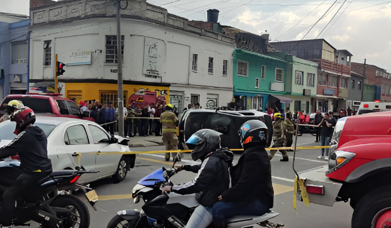 Grave accidente en la calle 72 colapsa el tráfico: carro terminó volcado