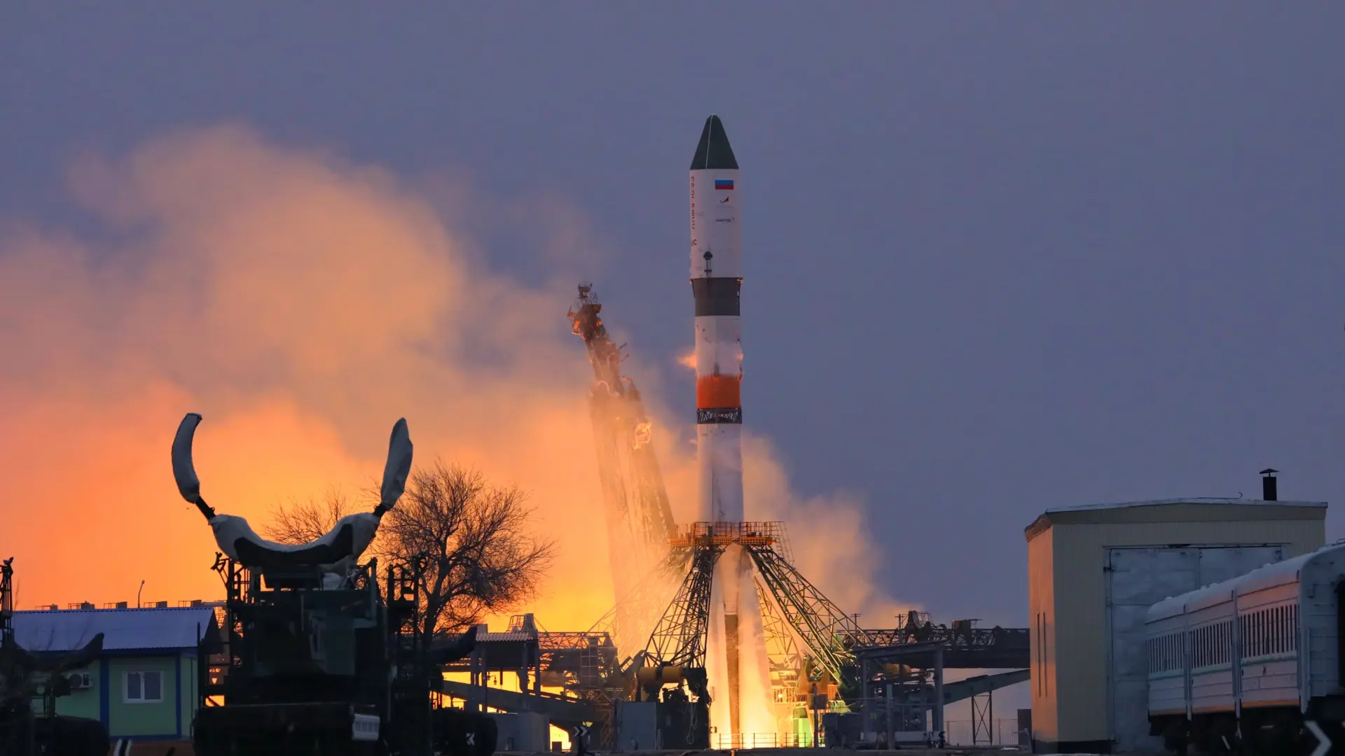 Detienen a tres españoles por intentar acceder a una estación aeroespacial rusa en Kazajistán