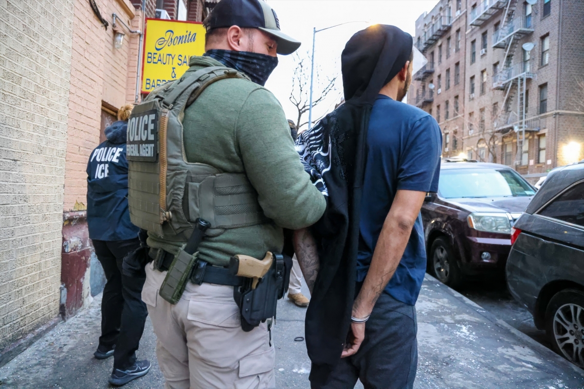 El TS de Estados Unidos suspende provisionalmente las deportaciones basadas en la Ley de Enemigos Extranjeros El TS de Estados Unidos suspende provisionalmente las deportaciones basadas en la Ley de Enemigos Extranjeros