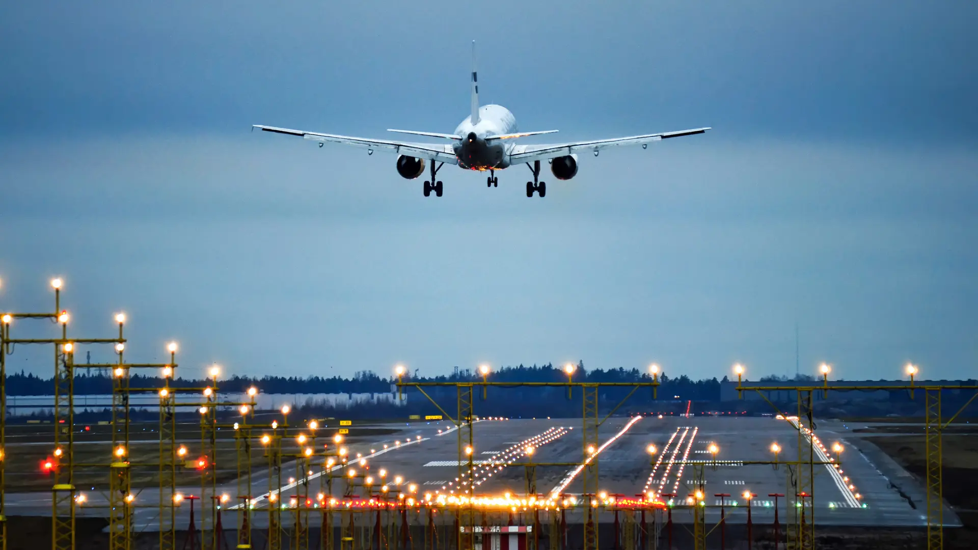 La crisis climática no corta las alas a las ampliaciones de aeropuertos en Europa