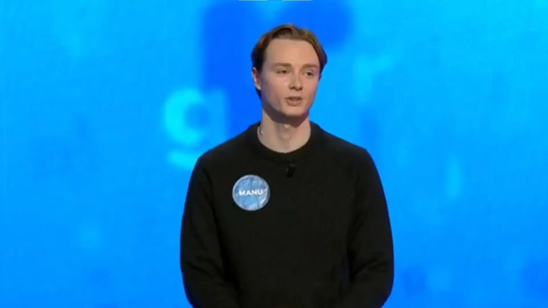 Manu conquista a los invitados de ‘Pasapalabra’ con su original despedida