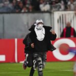 Mueren dos hinchas tras choques entre hinchas de Colo Colo y policías en Chile
