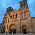 Noticias Medellín: Feligreses en la Catedral Metropolitana oran por el papa Noticias Medellín: Feligreses en la Catedral Metropolitana oran por el papa