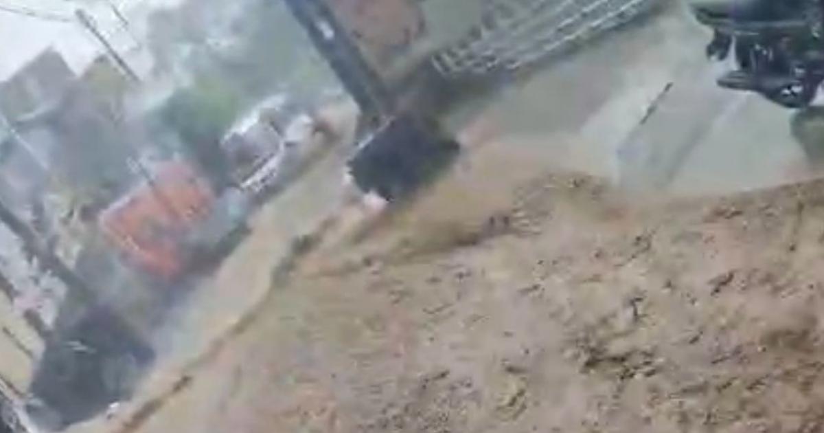 Noticias Medellín: Aguacero deja vías inundadas en el barrio Santo Domingo Noticias Medellín: Aguacero deja vías inundadas en el barrio Santo Domingo
