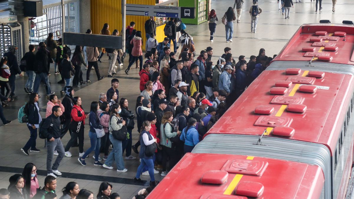 TransMilenio confirma cierre de estaciones: a usuarios les tocó caminar TransMilenio confirma cierre de estaciones: a usuarios les tocó caminar