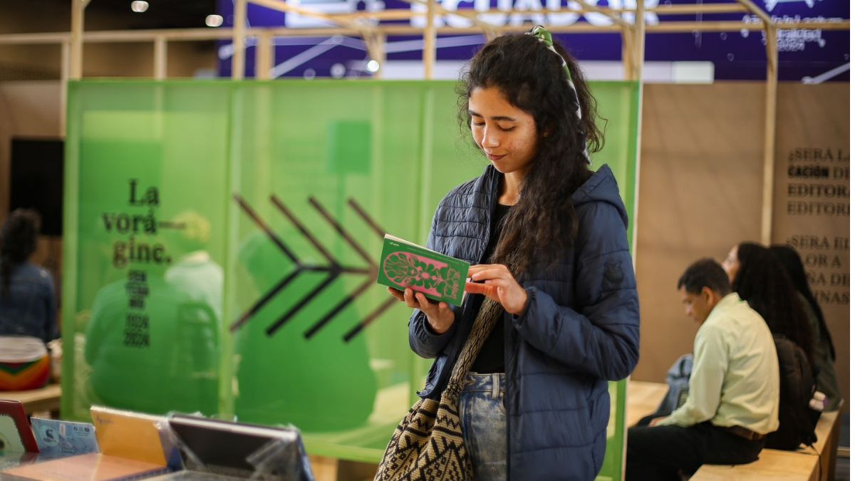 Péguese la ‘vueltica’: actividades GRATIS en la Feria del Libro
