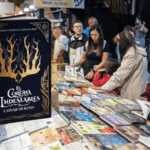 Bogotanas se roban las miradas en la FILBo con ‘Juego de Tronos colombiano’