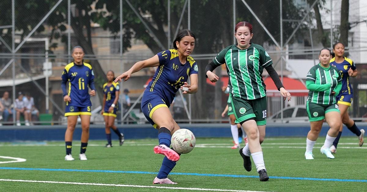 Noticias Medellín: Ofrecen fútbol femenino en escuelas del deporte