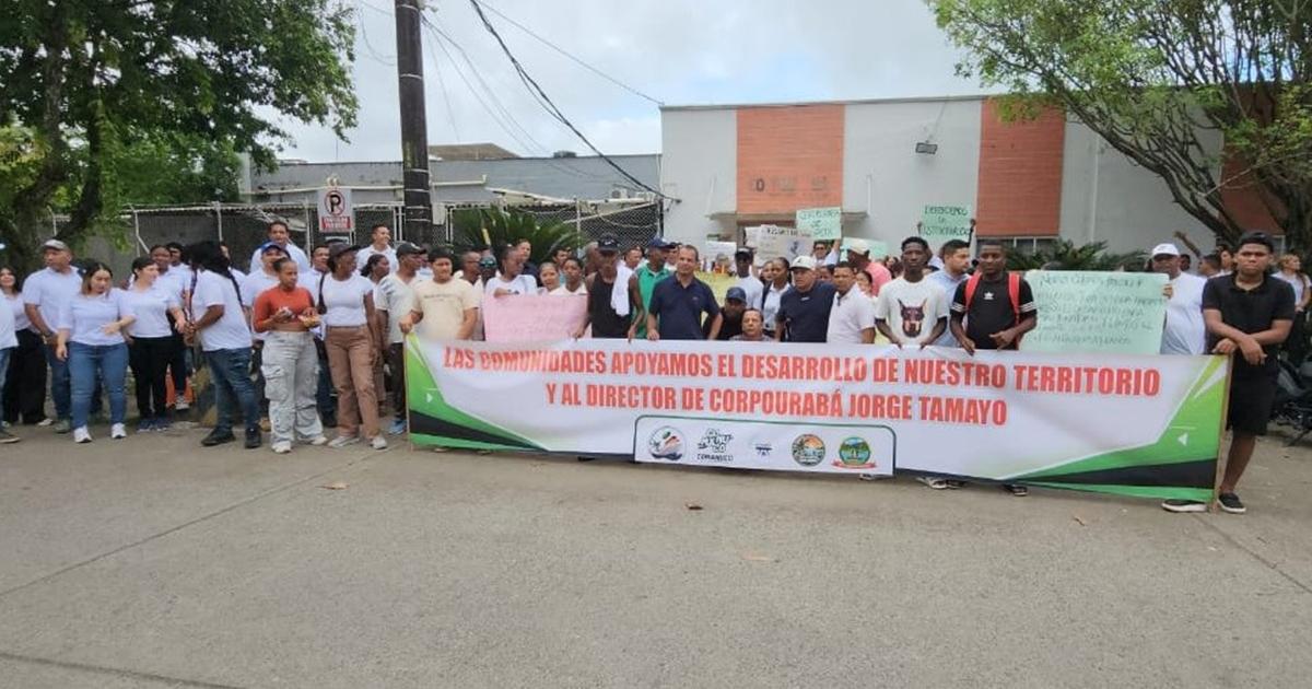 Noticias Antioquia: Funcionarios de Copourabá realizaron un plantón Noticias Antioquia: Funcionarios de Copourabá realizaron un plantón