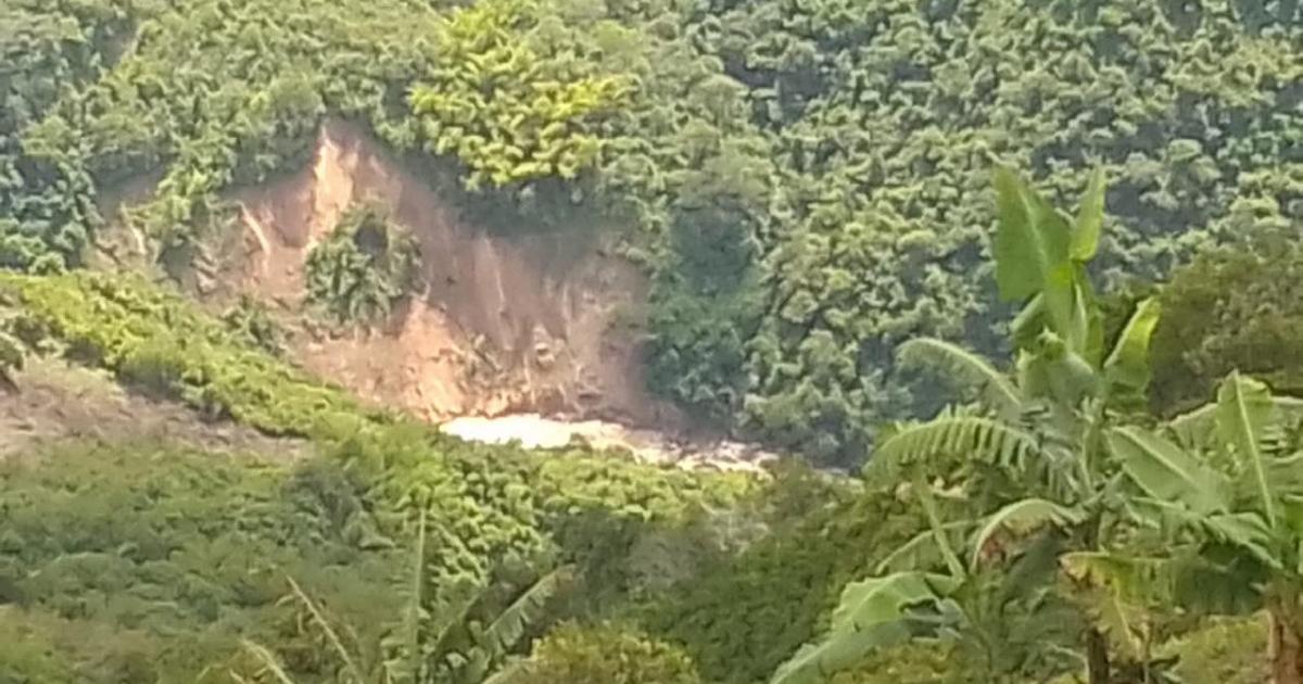 Noticias Antioquia: Toman medidas preventivas ante un movimiento en masa