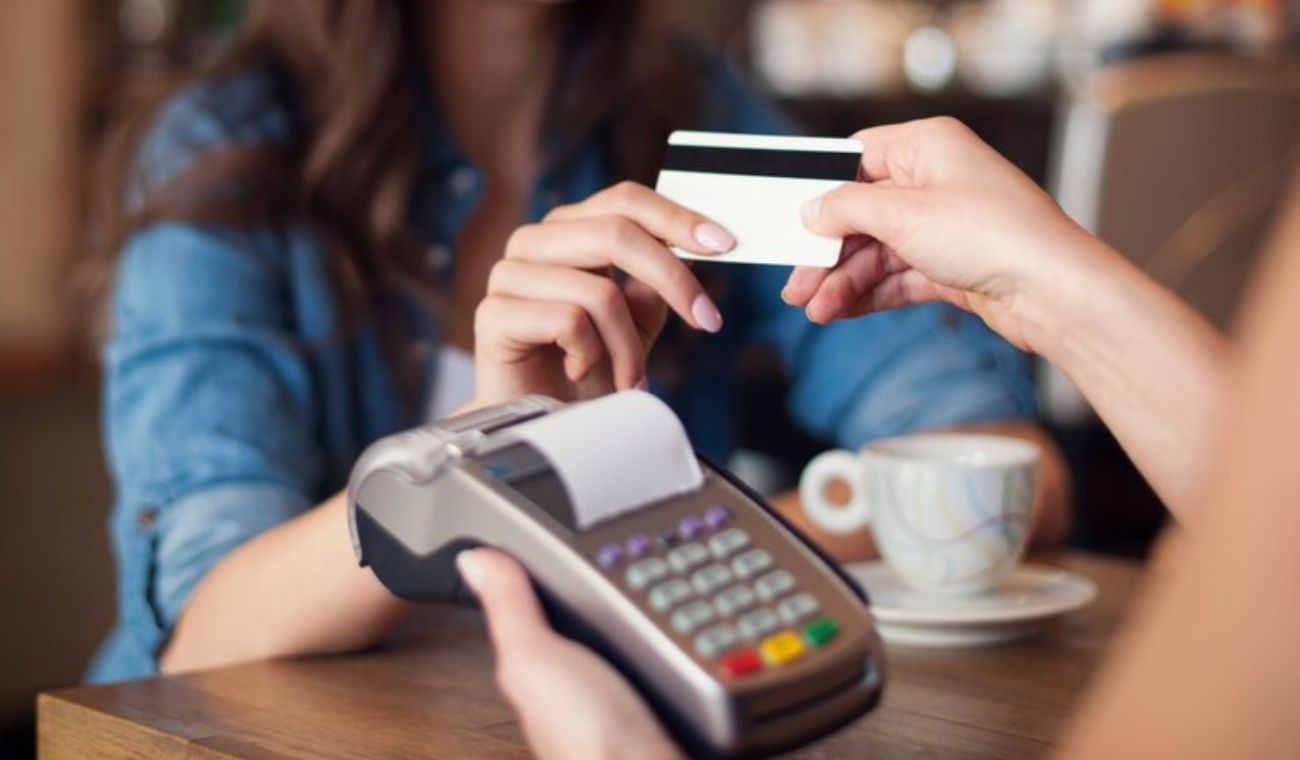 Compras con tarjeta de crédito serán impagables: Tocó en efectivo