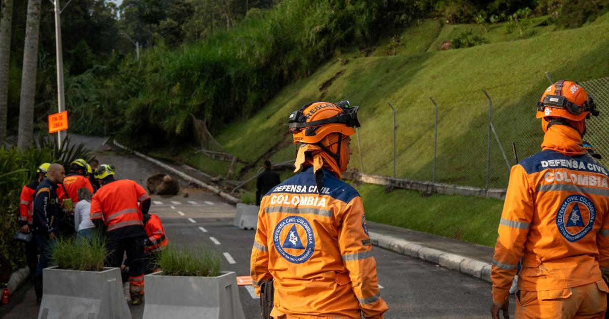 Noticias Medellín: Deslizamiento en Los Balsos, vías alternas Noticias Medellín: Deslizamiento en Los Balsos, vías alternas