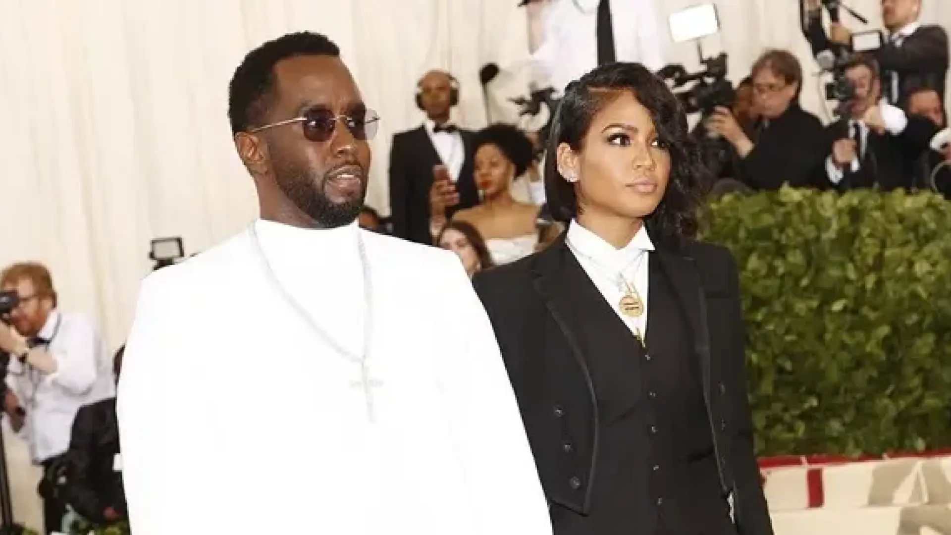 Cassie Ventura, obligada a leer en alto sus mensajes explícitos con su ex, Puff Diddy, en su juicio por tráfico sexual