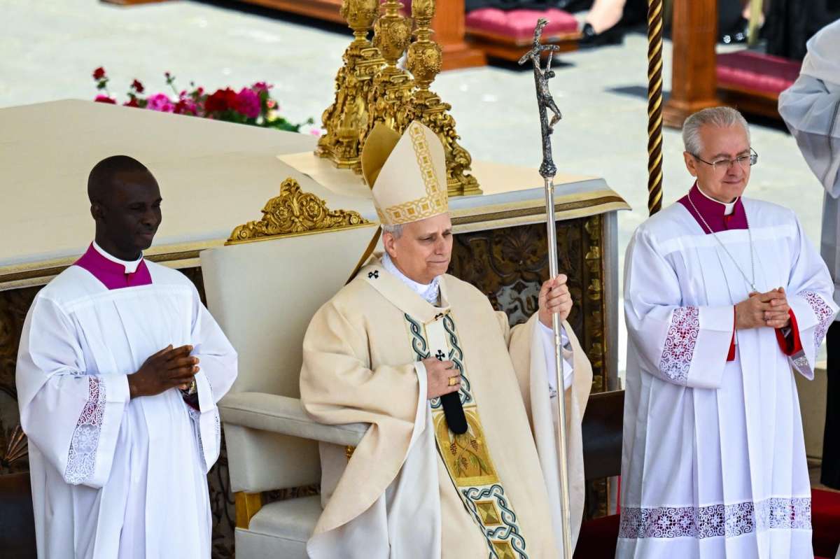 Comienza la era de León XIV, el Papa mediador que recupera las raíces de la Iglesia católica