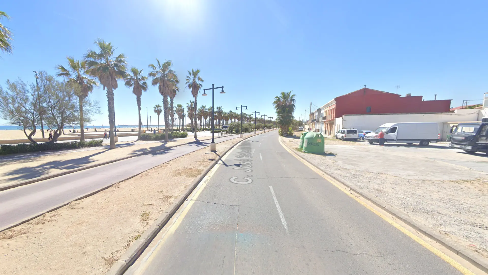 Cuatro detenidos por una agresión sexual grupal a una mujer en la playa de la Malvarrosa Cuatro detenidos por una agresión sexual grupal a una mujer en la playa de la Malvarrosa