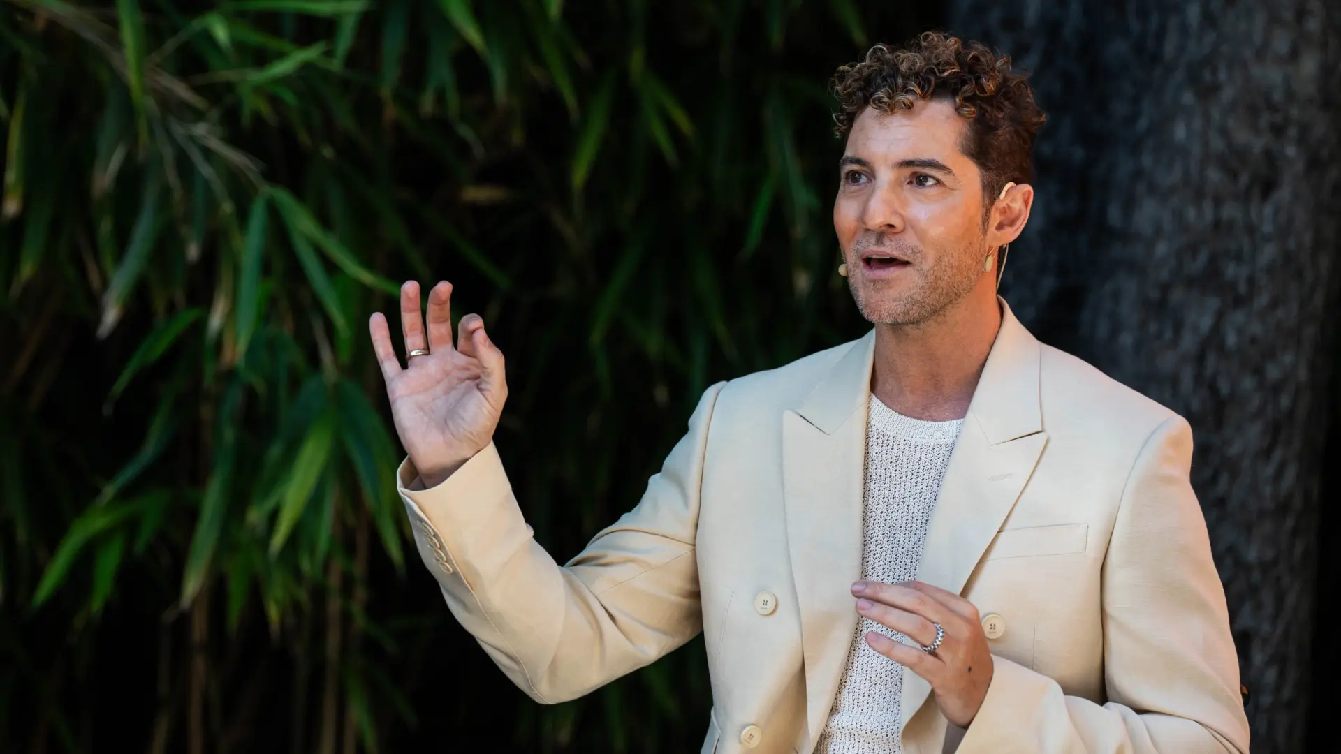 David Bisbal, traicionado por una persona cercana que quiere revelar sus secretos, según ‘Socialité’ David Bisbal, traicionado por una persona cercana que quiere revelar sus secretos, según ‘Socialité’