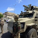 Exteriores está en contacto con 45 españoles en Trípoli a la espera de que la situación de los combates se calme