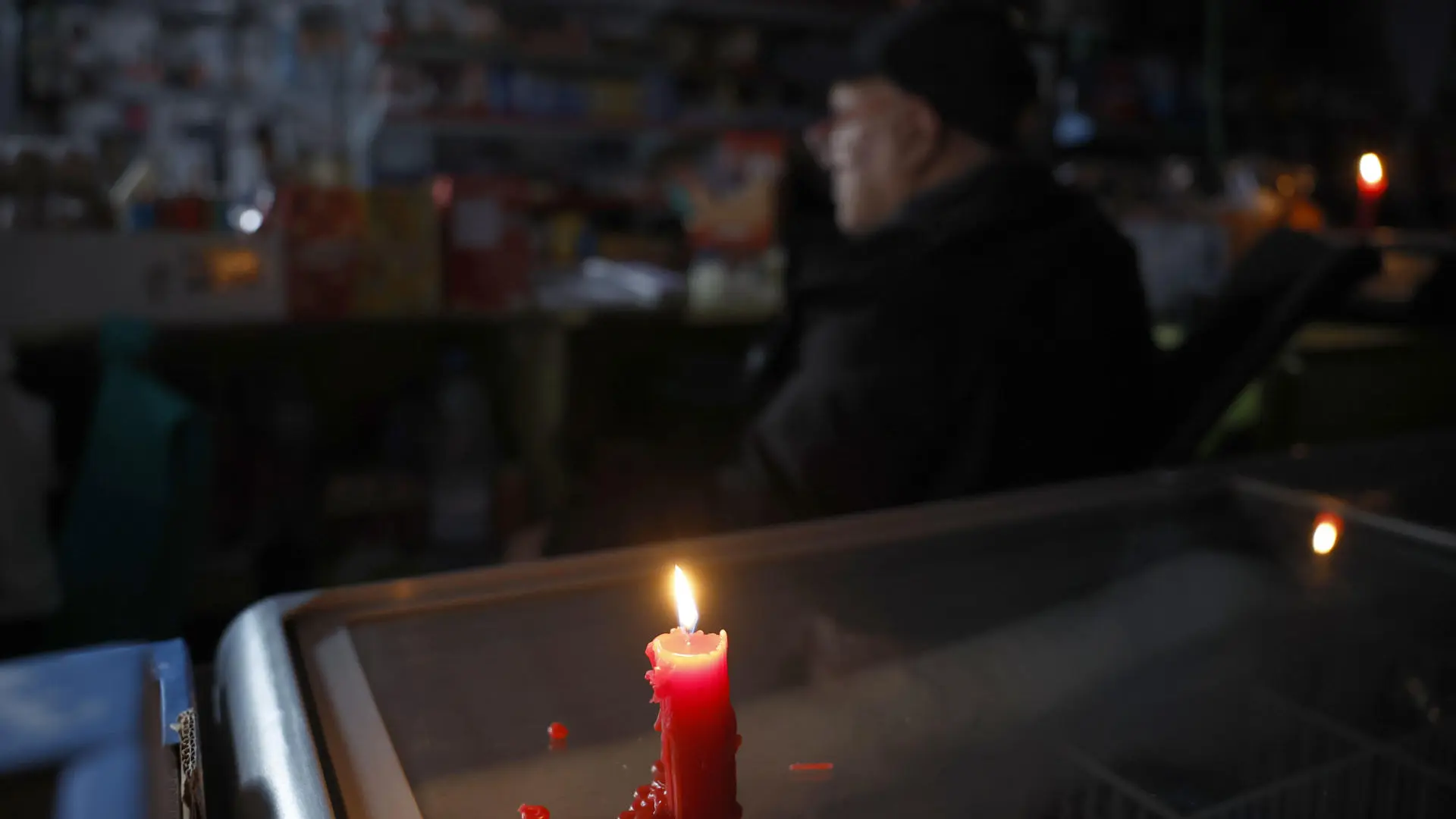 Las redes eléctricas europeas sufrieron dos oscilaciones media hora antes del apagón total en España Las redes eléctricas europeas sufrieron dos oscilaciones media hora antes del apagón total en España