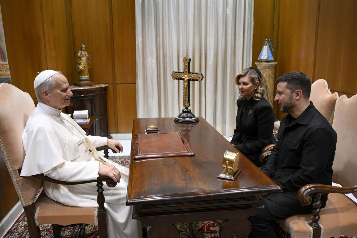 León XIV recibe a Zelenski tras la misa en una audiencia especial