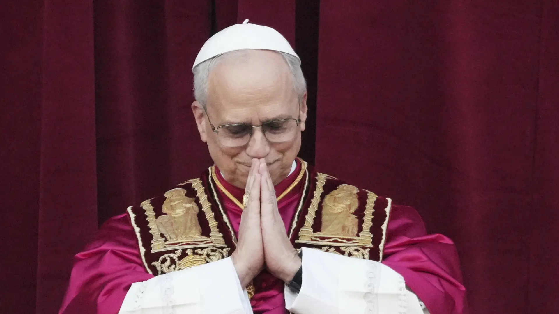 Los reyes destacan el llamamiento a la paz de León XIV y Sánchez espera que contribuya a la defensa de los Derechos Humanos Los reyes destacan el llamamiento a la paz de León XIV y Sánchez espera que contribuya a la defensa de los Derechos Humanos
