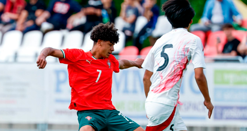 La emotiva reacción de Ronaldo al debut de su hijo con la selección de Portugal